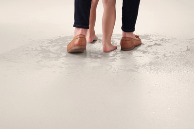 Barefoot: B